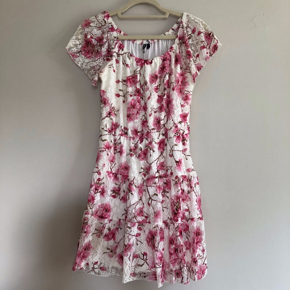 Pink Floral & White Lace Dress Size Medium